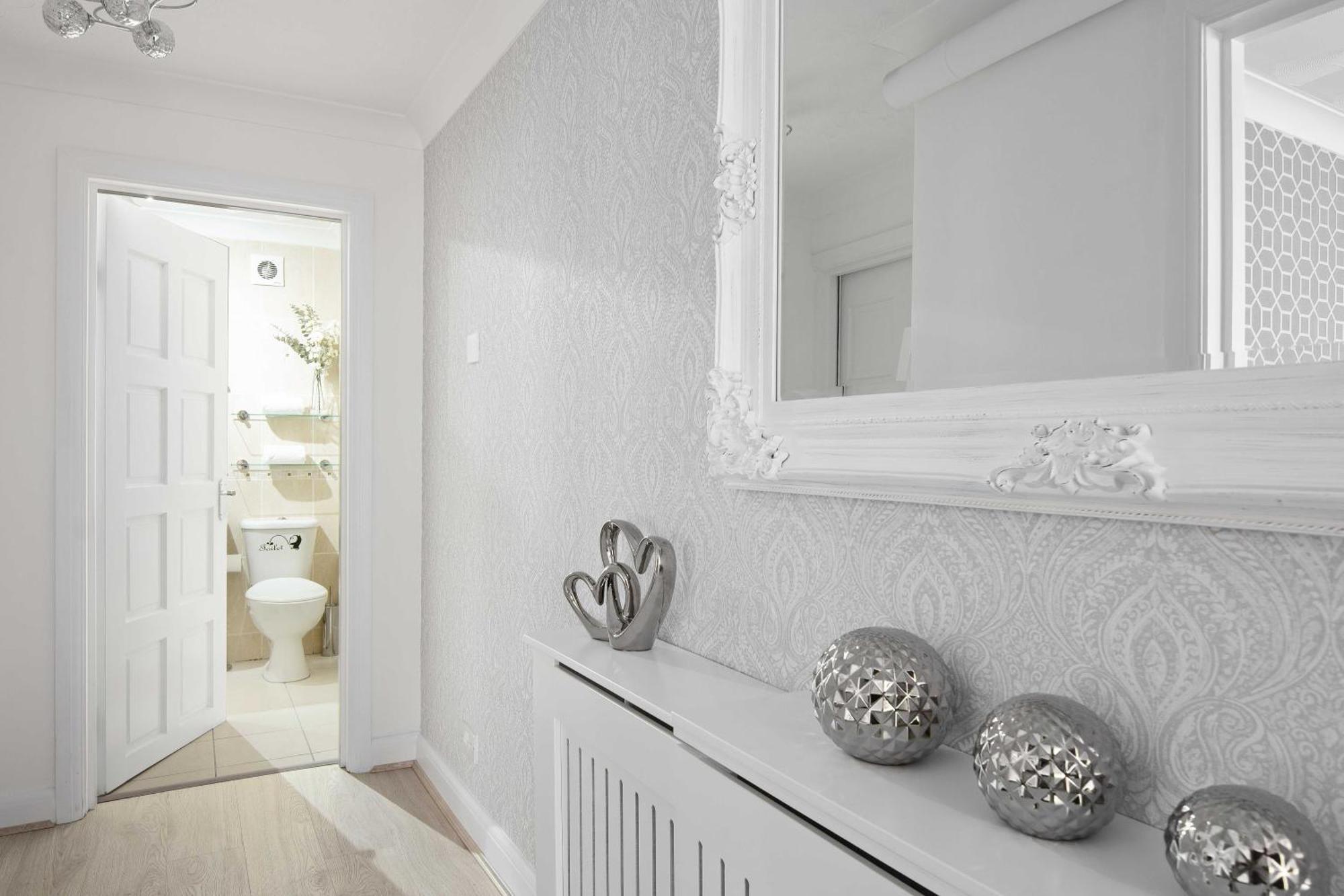 The Roost Group - Stylish Apartments Грейвсенд Стая снимка