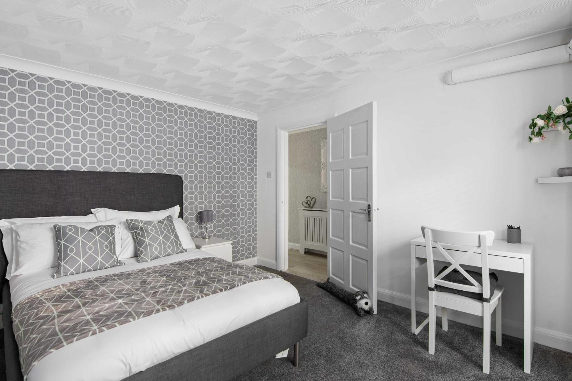The Roost Group - Stylish Apartments Грейвсенд Стая снимка